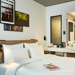 Standard Zimmer mit Kingsize-Bett